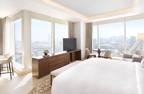 Bur Dubai Hotel | Sofitel Dubai The Obelisk