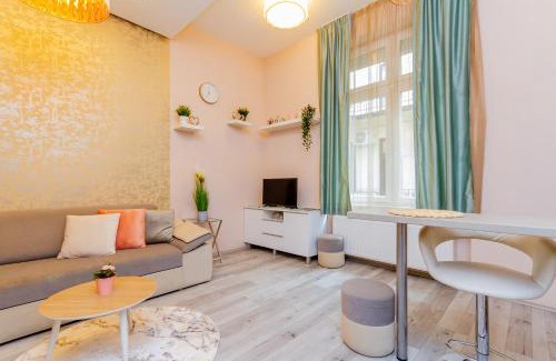 Kispest Apartment | Soho Soul Escape by NW
