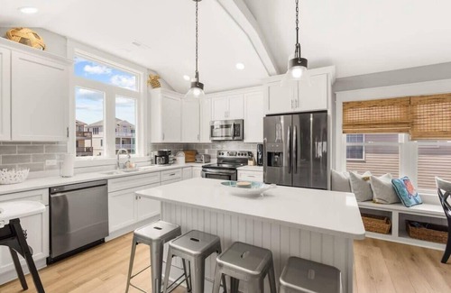 Kill Devil Hills House | Sojourn | Chipwrecked | Bikes, Grill, 6 BR