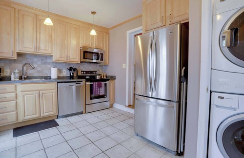 Capitol Hill House | Sojourn Only 8 Blocks to Capitol & Private Patios