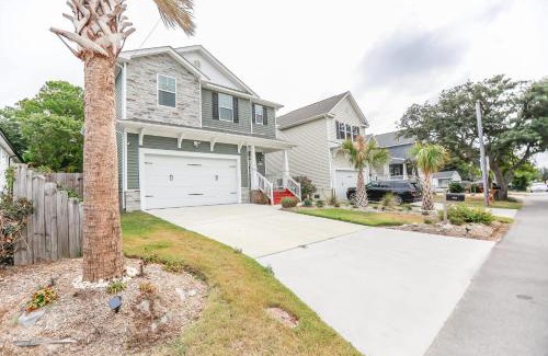 East Ocean View House | Sojourn Palm Tree Family Oasis 4 BR