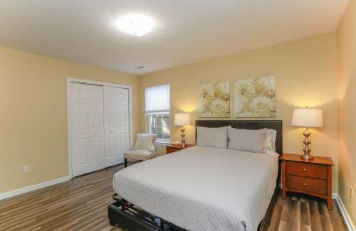 North Newport News House | Sojourn Ranch Home near Ft Eustis Family Home