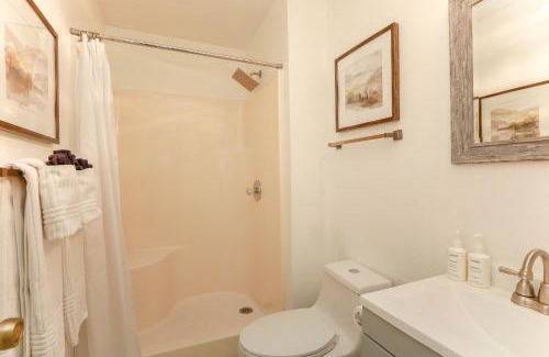 North Newport News House | Sojourn Ranch Home near Ft Eustis Family Home