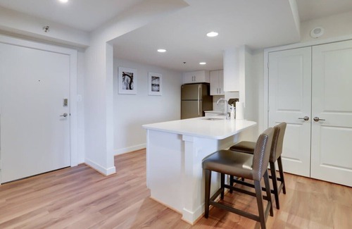 Ballston Apartment | Sojourn | Randolph Towers * NEW