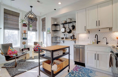 Bloomingdale Apartment | Sojourn Worldly 1 BR 2 BA, 2 Blocks to Shaw Metro