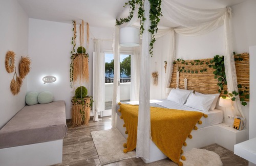 Kamari Hotel | Sol Mare Salis