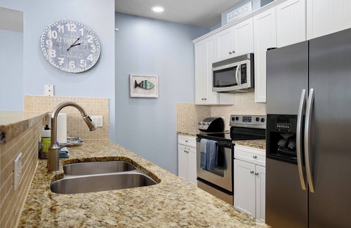 Galveston Condo | Sol Searching - Ocean View - Easy Beach Access -