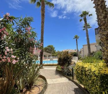 Le Grau-Du-Roi Apartment | Sol-y-Days Mayflower, appartements climatisés résidence avec piscine proche centre