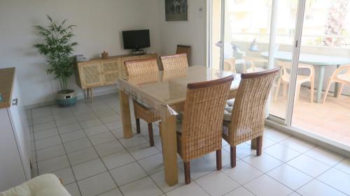 Le Grau-Du-Roi Apartment | Sol-y-Days Mayflower, appartements climatisés résidence avec piscine proche centre