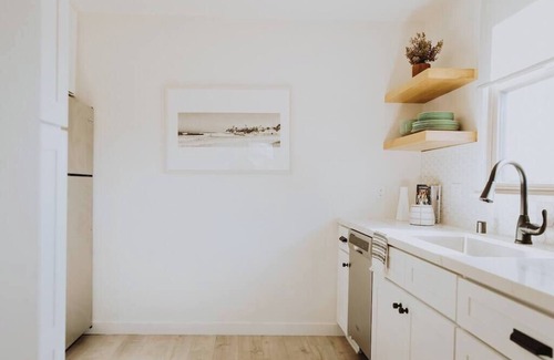 Solana Beach Apartment | Solana Artistic, Renovated and Private Beach Loft