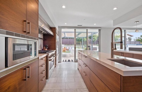 Solana Beach House | Solana Paradise - Coastal Luxury, Pool, Spa, AC, & Ocean Views!