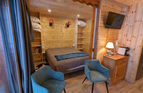 Puy-Saint-Vincent Apartment | SOLEIL DES ECRINS Puy Saint Vincent 1800 appart 4 pers refait neuf