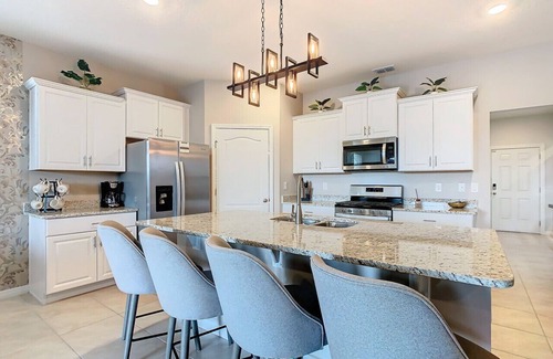 Loughman Apartment | Solterra Cozy 6BR Villa with Game Room & Pool