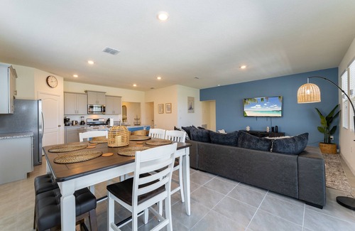 Loughman House | Solterra Resort/Private Pool/Amenities (7679OakMoss)