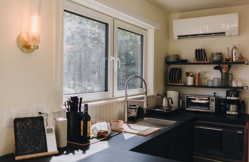 South Range Cabin | Sölvieg Stay: Shipping Container with Nordic Sauna