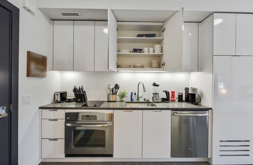 Downtown San Francisco Apartment | SoMa Studio w/Office by Anyplace - 10765