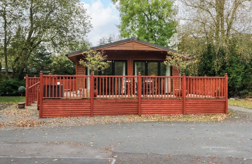 Windermere Cottage | SOMERFORD LODGE, pet friendly, with hot tub in Windermere