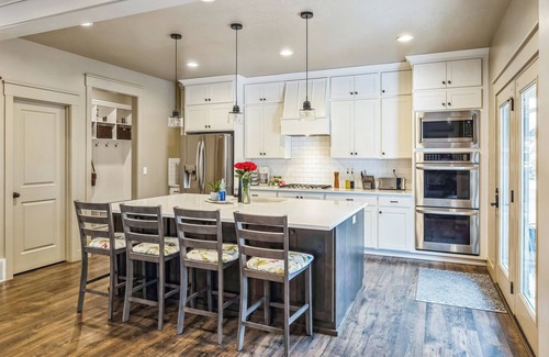 Kaysville House | Something for EVERYONE at this charming cottage, close to Lagoon!