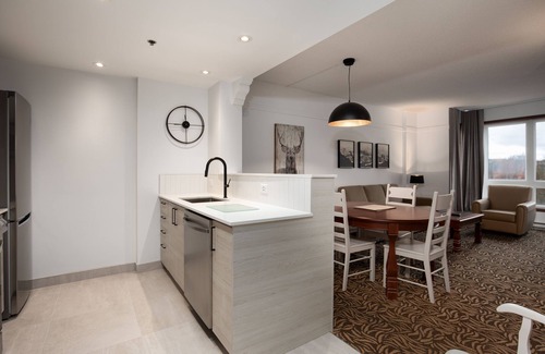 Mont-Tremblant Pedestrian Village Apartment | Sommet des Neiges