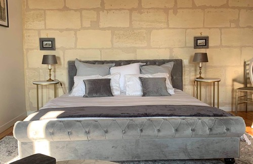 Lugon-et-l'ile-du-Carney Bed & Breakfast | Sommet Clos les arbories House 4 bedrooms, fully equipped kitchen, swimming pool