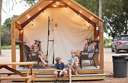 Prairie Lea Cabin | Son's Blue River Camp Glamping Cabin N