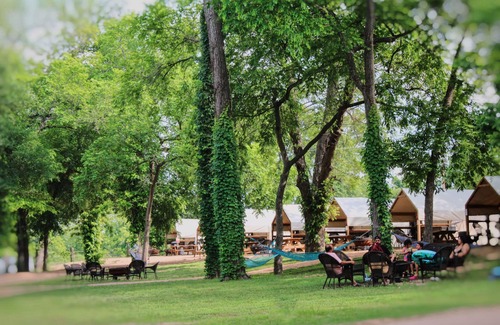 Prairie Lea Cabin | Son's Blue River Camp Glamping Cabin Z
