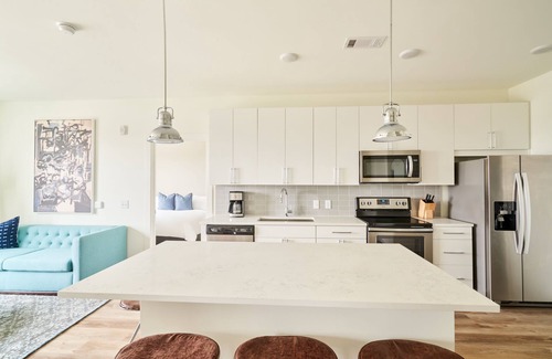 Rutledge Hill Apartment | Sonder at LC SoBro | Superior Two-Bedroom Apartment