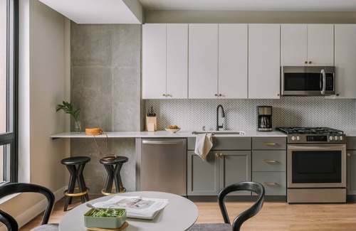 Warehouse District Apartment | Sonder at North Loop Green | One-Bedroom Apartment w/City View