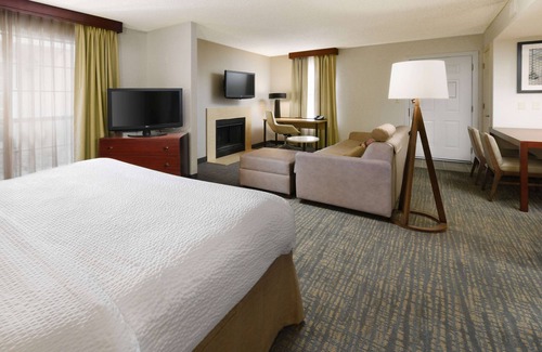 Northeast Heights Hotel | Sonesta ES Suites Albuquerque