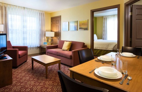 Shea Business Park Hotel | Sonesta Simply Suites Phoenix Scottsdale