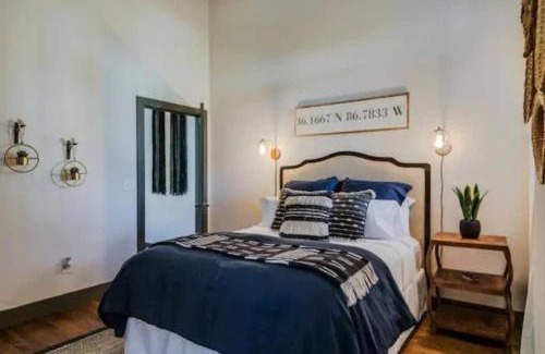 Chestnut Hill House | Songbird Suite B