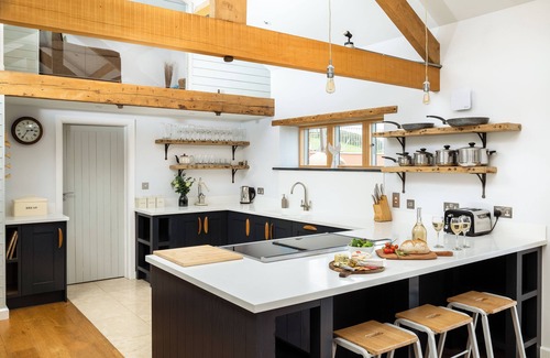 Saint Gennys House | Songbirds | Luxury Barn Conversion in Secluded Surrounds | Pet Friendly