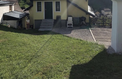 Ebensee House | Sonnstein house on the south shore of Lake Traunsee in Ebensee