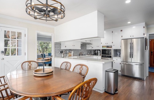 Sonoma House | Sonoma Vineyard Escape - Family home w/Hot Tub