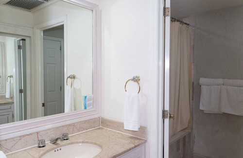 Sandy Beach Condo | Sonoran Spa N802 - 1 BR Next to the Pool, High Speed Wi-Fi - Beachfront Upper Floor Luxury Condo