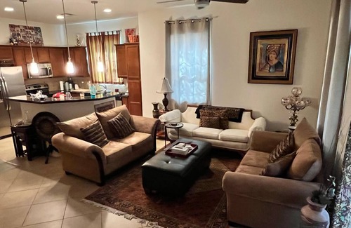 Silk Stocking Neighborhood Apartment | Soothing apartment with AC in charming Chandler