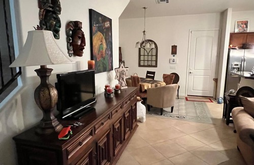 Silk Stocking Neighborhood Apartment | Soothing apartment with AC in charming Chandler