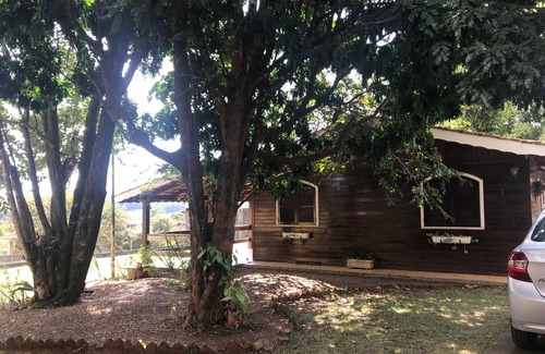 Caiocara Ski Chalet | Soothing chalet with swimming pool, soccer field, lake, and WiFi in Atibaia