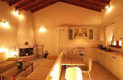 Omales Apartment | Sophia Diros Challet - Areopoli