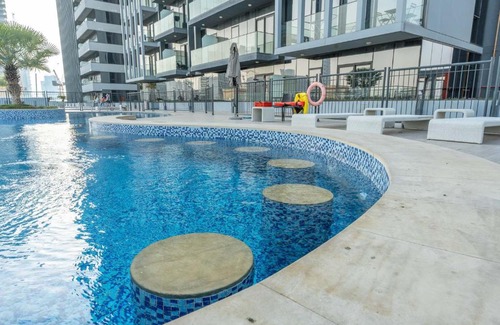Jumeirah Village Circle Apartment | Sophisticated 1 Bedroom Apartment in Bloom Tower B