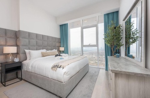 Jumeirah Village Circle Apartment | Sophisticated 1 Bedroom Apartment in Bloom Tower B