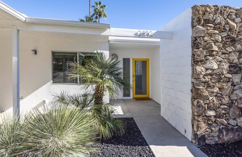 Canyon View Estates Condo | Sophisticated Canyon Estates Condominium- 30 Day Minimum