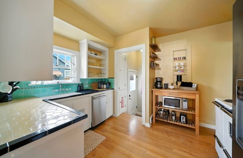 Walla Walla House | Sophisticated & charming bungalow, EV charger, walk to main street, dogs OK!