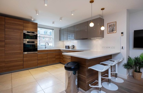 South Kensington House | Sophisticated Splendour, by Veeve