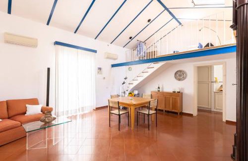 Sorrento Historic Centre Apartment | SorrentoVibes - New home with balconies in Sorrento center