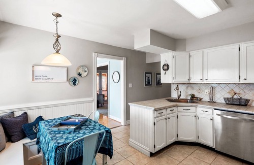 Manteo House | Sound Choice In Manteo: Lakefront | In-Law Suite