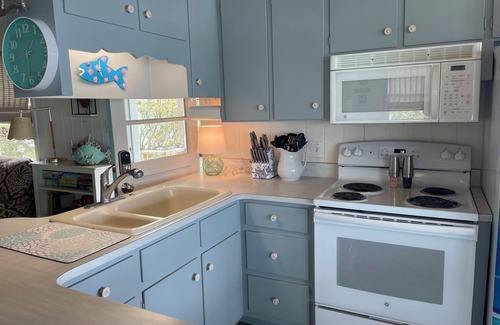 Topsail Beach Cottage | Sound front TOPSAIL TIME, dock, pet friendly, awesome view, a secret treasure