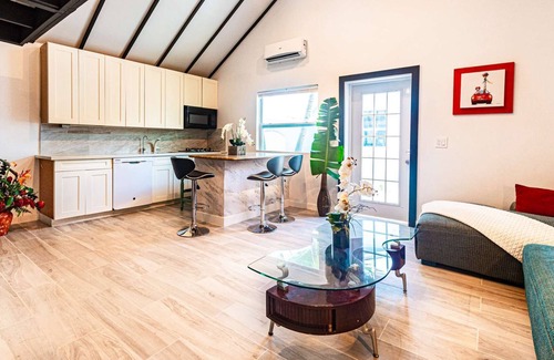 Nassau Cottage | Sounders Beach Cottage 3 Beds