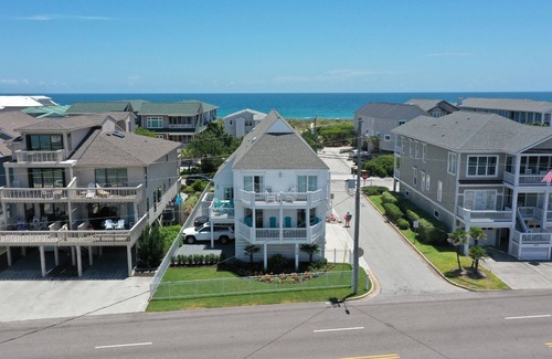 Wrightsville Beach Condo | Soundfront on Banks Channel with private pier and boat slips