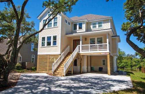 Corolla House | Soundside, Hot Tub, Community Pool, Sound Views, VOH1248, Sunset Cottage
